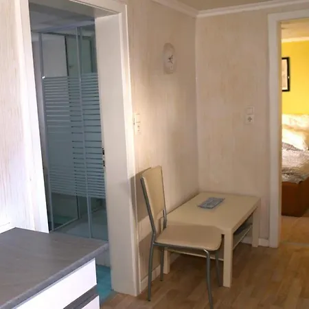 Koblenzerstrasse 16 *