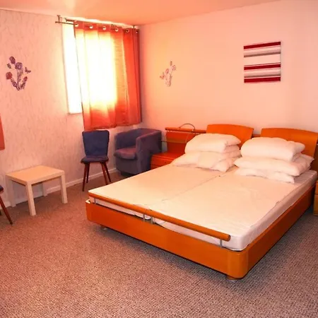 Apartman Koblenzerstrasse 16 *