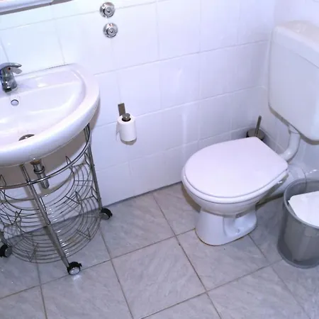 Apartman Koblenzerstrasse 16 *