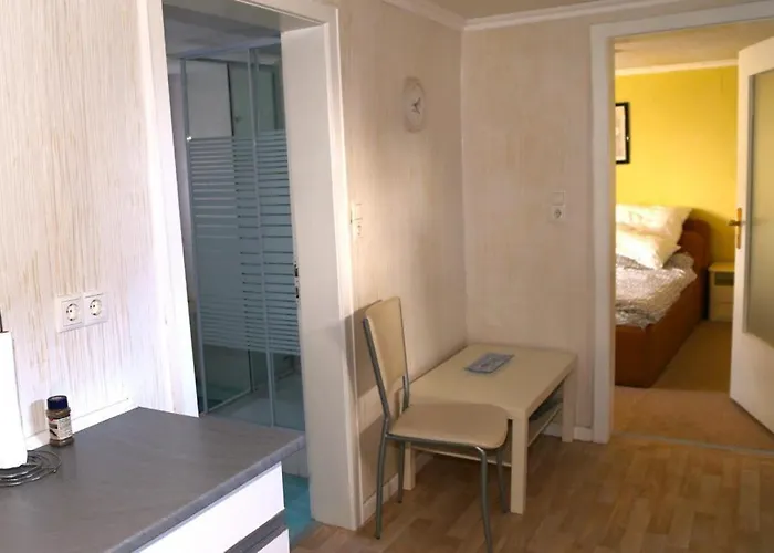 Koblenzerstrasse 16 *