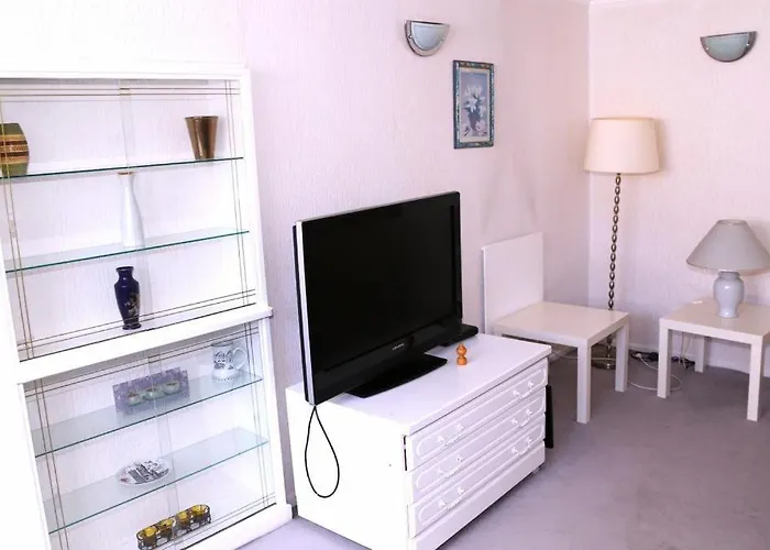 Koblenzerstrasse 16 *