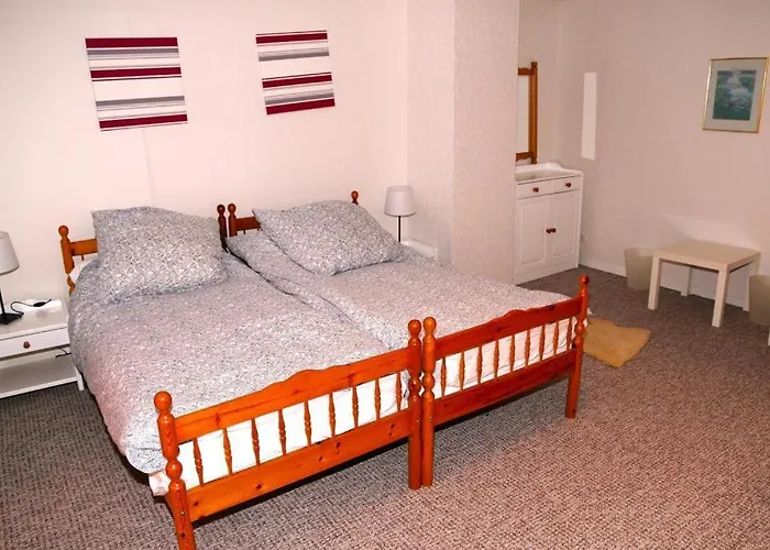 Koblenzerstrasse 16 *