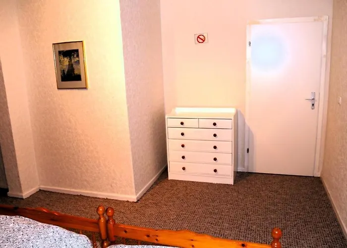 公寓 Koblenzerstrasse 16 *