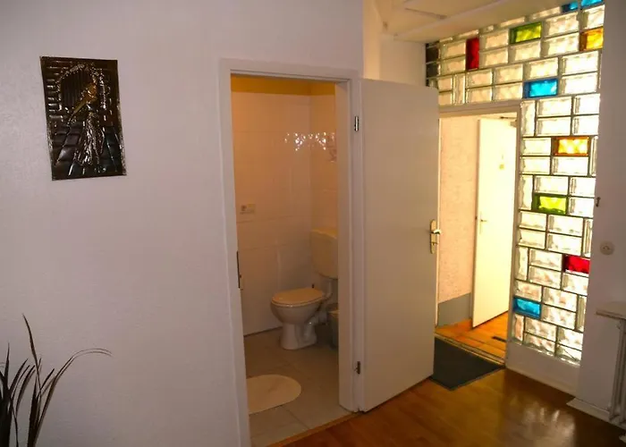 公寓 Koblenzerstrasse 16 *