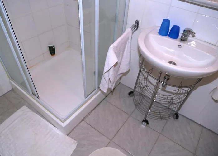 Koblenzerstrasse 16 *